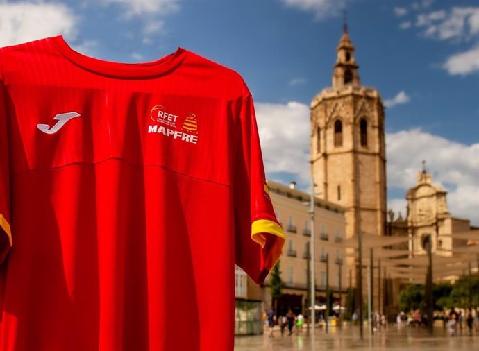 Equipación de Joma para el equipo español de Copa Davis en la fase de grupos de las finales que se disputan en Valencia.