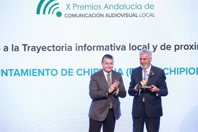 Archivo - El consejero de la Presidencia, Antonio Sanz, en una imagen de diciembre de 2023 del acto de entrega de la décima edición de los Premios de Andalucía de Comunicación Audiovisual Local. 