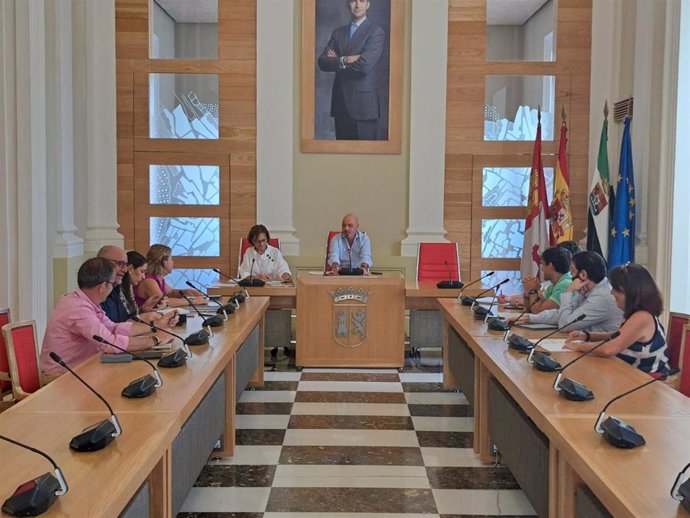 Reunión de la Comisión de Servicios Públicos del Ayuntamiento de Cáceres