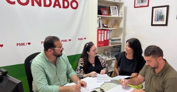 Representantes del PSOE de La Palma del Condado (Huelva).