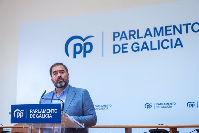 Archivo - El portavoz del PP en el Parlamento de Galicia, Alberto Pazos Couñago.