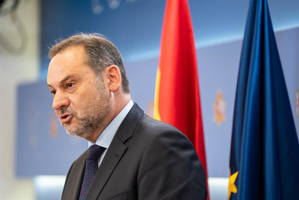 Archivo - El diputado del Grupo Mixto José Luis Ábalos, durante una rueda de prensa, en el Congreso de los Diputados, a 24 de julio de 2024, en Madrid (España). El exministro y exdirigente socialista José Luis Ábalos va a presentar una denuncia ante la