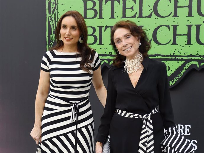 Paloma Segrelles, madre e hija, asisten al estreno de la secuela de 'Bitelchús Bitelchús' de Tim Burton, a 5 de septiembre de 2024, en Madrid (España).