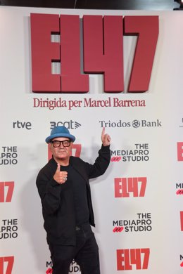 El director José Corbacho posa durante el photocall del preestreno de la película 'El 47', a 4 de septiembre de 2024, en Barcelona, Catalunya (España). 