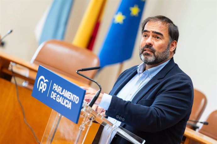 El portavoz parlamentar del PP de Galicia, Alberto Pazos Couñago