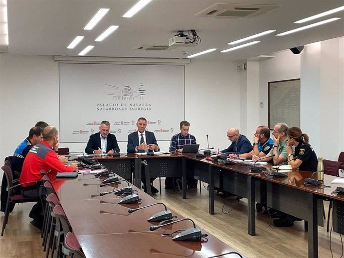 Reunión celebrada esta mañana, presidida por Javier Ojer, Salvador Díez y Luis Campos.