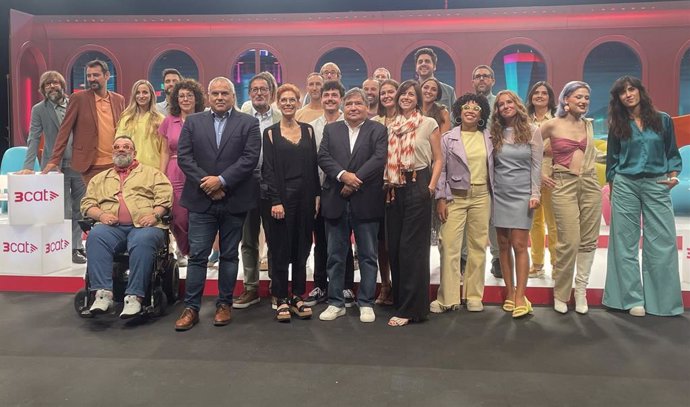 Presentación de la temporada de 3Cat, con la presidenta de 3Cat Rosa Romà, el director de TVC Sigfrid Gras, el director de Catalunya Ràdio Jordi Borda y presentadores de programas