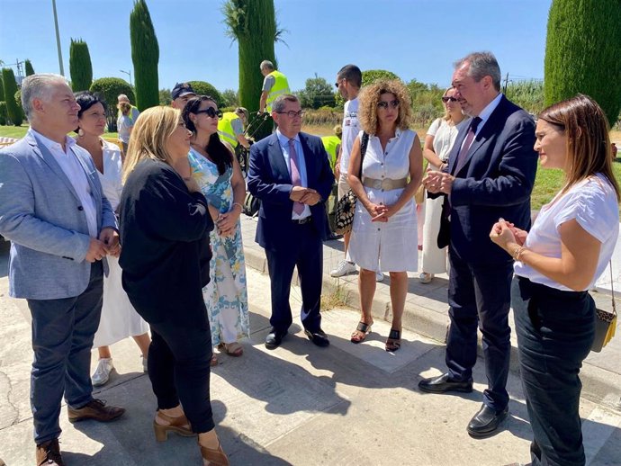 Visita de Juan Espadas a La Zubia (Granada).