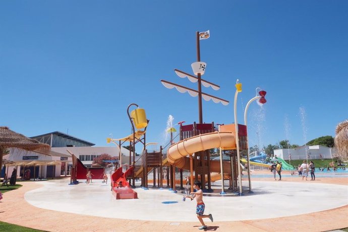 El Parque Acuático Municipal del Polideportivo de Palos de la Frontera (Huelva).