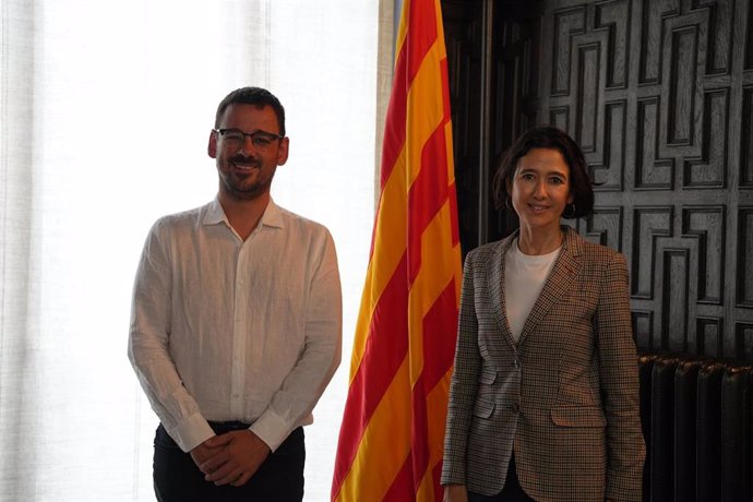 La consellera de Interior y Seguridad Pública de la Generalitat, Núria Parlon, se ha reunido este viernes al mediodía con el alcalde de Girona, Lluc Salellas