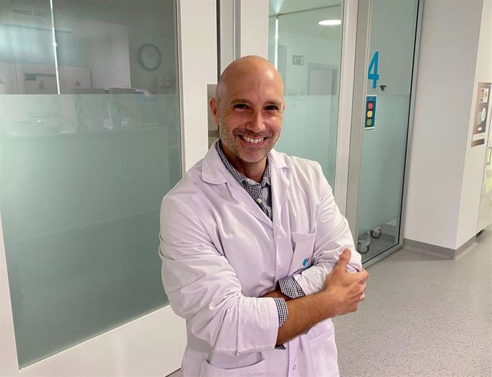 El doctor José García Cobo, jefe de servicio de UCI en el Hospital Quirónsalud Campo de Gibraltar.