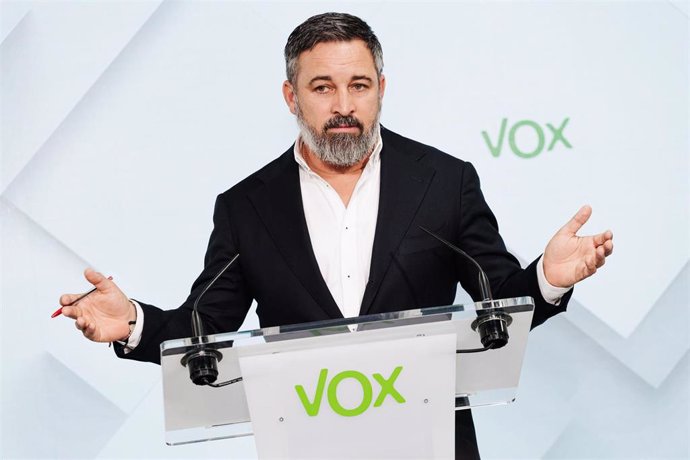 El presidente de VOX, Santiago Abascal, durante una rueda de prensa posterior al Comité de Acción Política de VOX, a 2 de septiembre de 2024, en Madrid (España). 