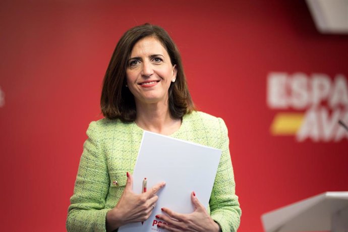 Archivo - La portavoz del PSOE, Esther Peña, llega a una rueda de prensa posterior a la Ejecutiva Federal del partido, en la sede del PSOE, a 13 de mayo de 2024, en Madrid (España).