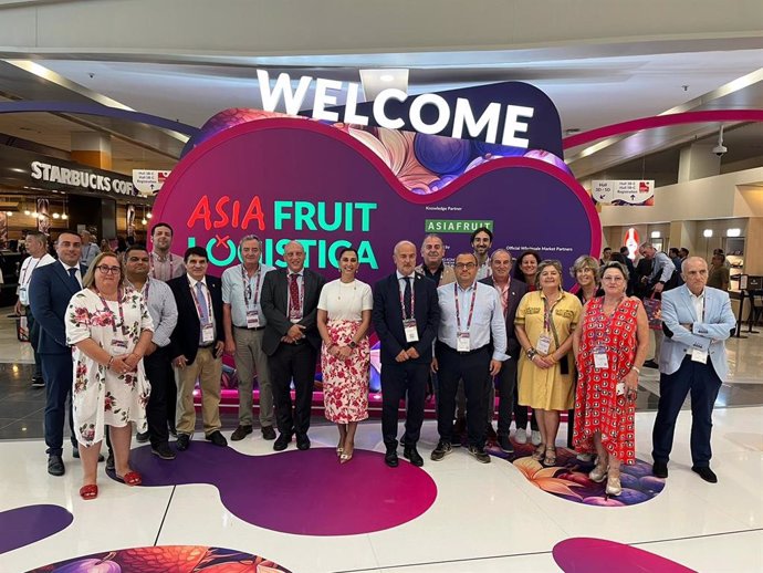 Foto de familia en la feria Asia Fruit Logística