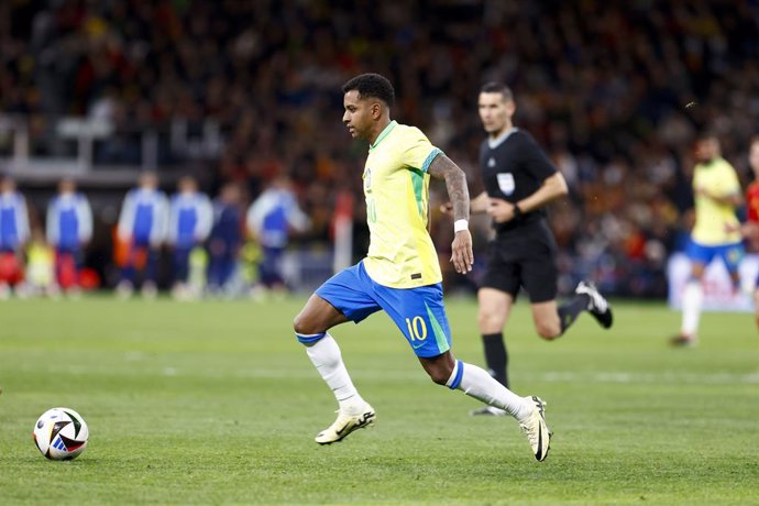 Archivo - Rodrygo Goes of Brazil in action during the international friendly football match played between Spain and Brazil at Santiago Bernabeu stadium on March 26, 2024, in Madrid, Spain.