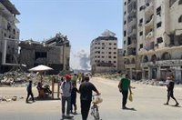 Al menos cuatro muertos en un bombardeo israelí sobre una antigua escuela con desplazados en Gaza