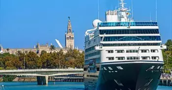 El crucero Azamara Quest hace escala este domingo en Gijón