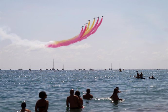 Archivo - Imagen de archivo del Festival Internacional Aéreo de Torre del Mar de 2023 en Vélez-Málaga.