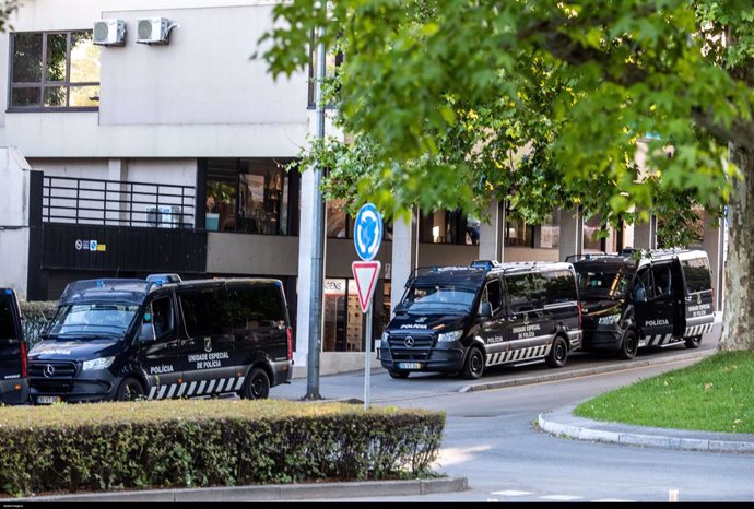 Archivo - June 4, 2020, Na: GuimarĂ�ÂŁes, 06/04/2020 - VitĂ�Âłria Sport Clube hosted Sporting Clube de Portugal tonight, in a game banned to supporters who put stripes around the city. The police prevented access to the stadium's surroundings.