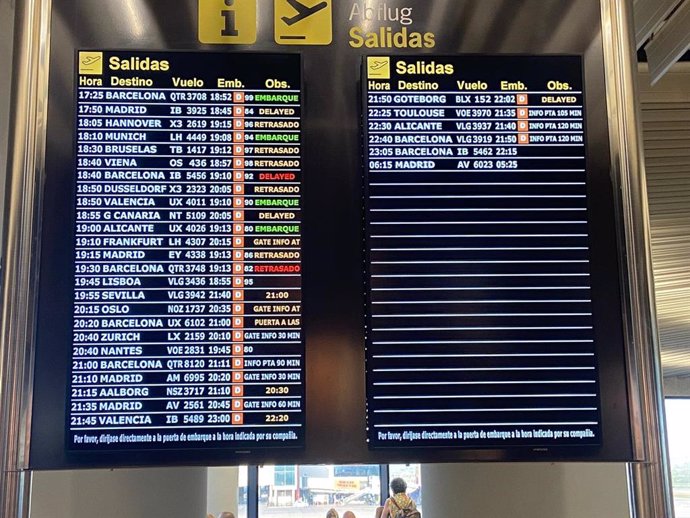 Pantalla informativa del aeropuerto de Palma