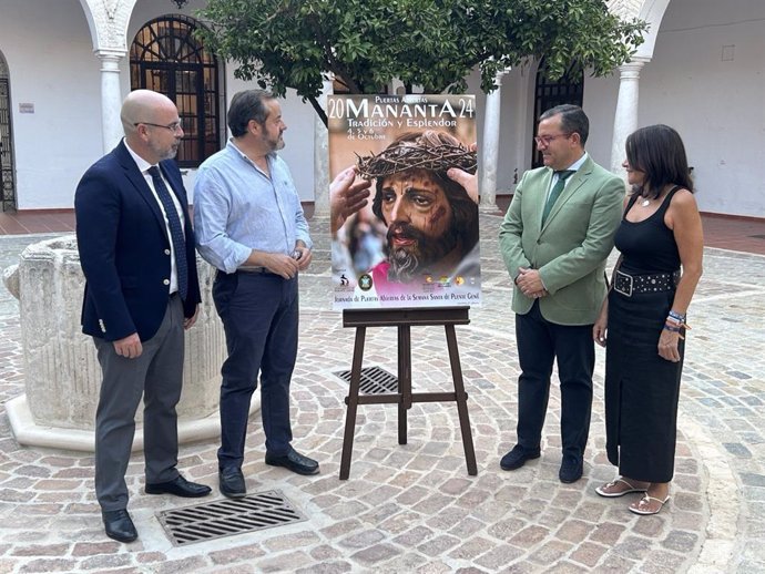 Presentación de las Jornadas de Puertas Abiertas sobre la Semana Santa en Puente Genil.