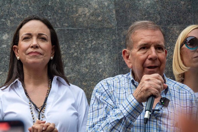 Archivo - El candidato opositor venezolano, Edmundo González, y la líder opositora, María Corina Machado