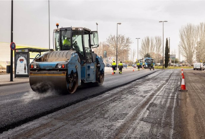 Obras de asfaltado esta semana en Zaragoza.