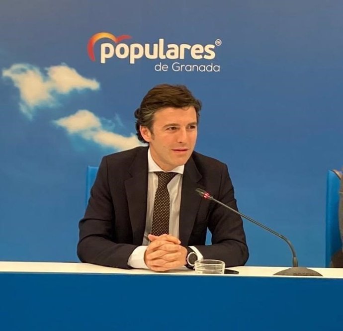 El secretario general del PP de Granada, Jorge Saavedra