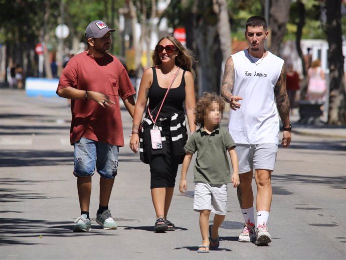 DAVID Y ROCÍO FLORES EN EL DÍA DE LA VIRGEN DE REGLA EN CHIPIONA