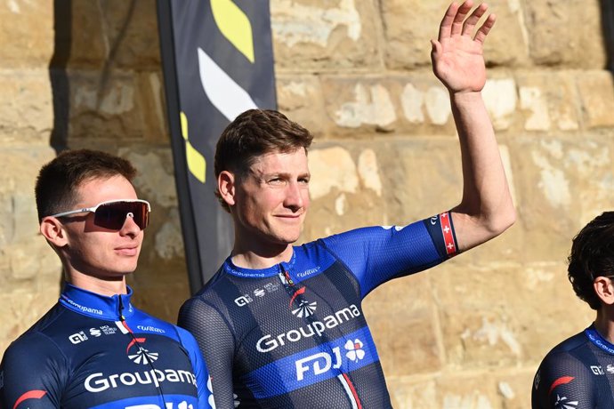 Archivo - Stefan Kung of Groupama-FDJ during the teams presentation before the Grand Depart of the Tour de France 2024 on June 27, 2024 at the Piazzale Michelangelo in Florence, Italy - Photo Gianluca Ricci / LiveMedia / DPPI