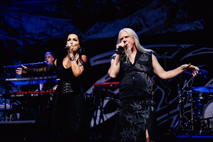 Tarja Turunen y Marko Hietala este viernes en el castillo Sohail.