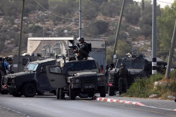 Militares israelíes cerca de Hebrón (Cisjordania)