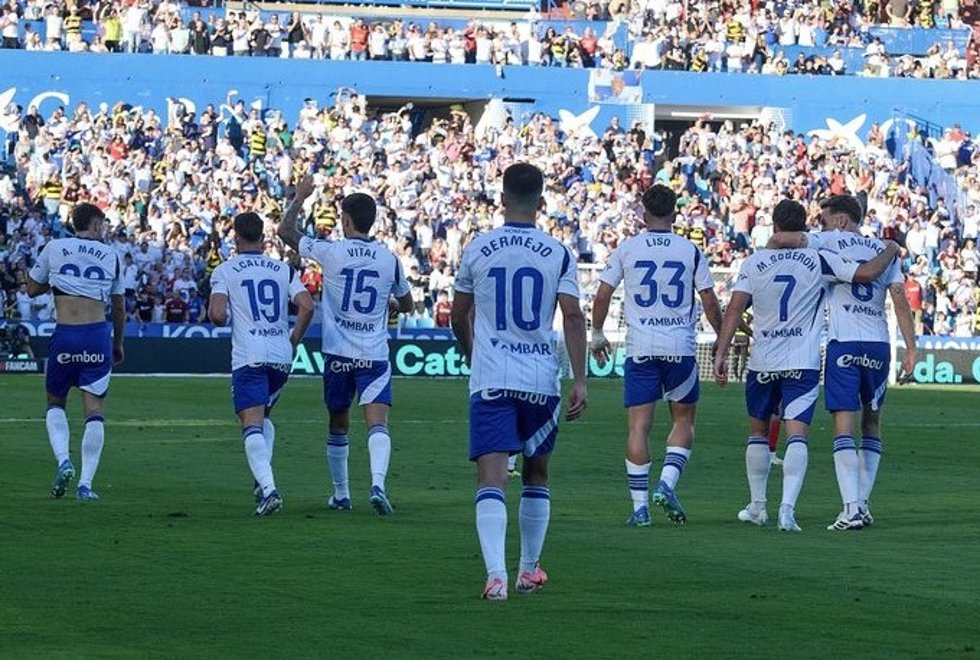 El Real Zaragoza 'estrena' La Romareda apabullando al Elche (3-0) en la jornada 4 de LaLiga Hypermotion