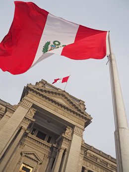 Archivo - Bandera de Perú