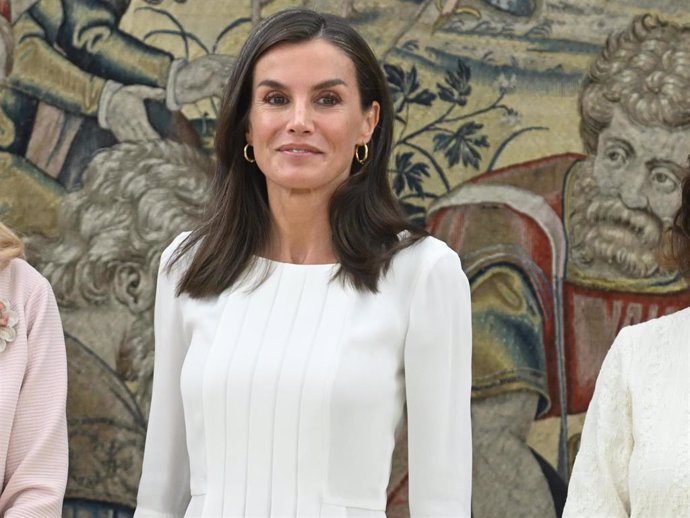 La Reina Letizia recibe a una representación de la Asociación Española de Esclerosis Lateral Amiotrófica en el Palacio de La Zarzuela