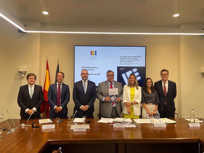 Presentación del informe “Los riesgos de una inadecuada regulación de las acciones colectivas para la protección de los consumidores Análisis del Proyecto de Ley de transposición de la Directiva (UE) 2020/1828”.