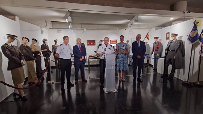 Acto de inauguración este lunes en Huesca.