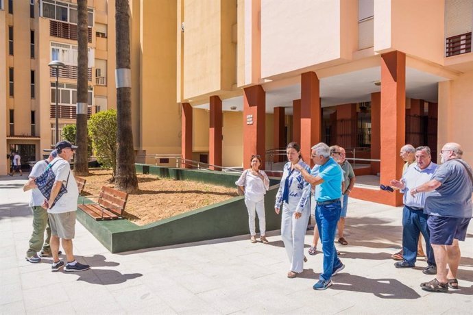 La alcaldesa de San Fernando, Patricia Cavada, visita las obras en Plaza Bahía.