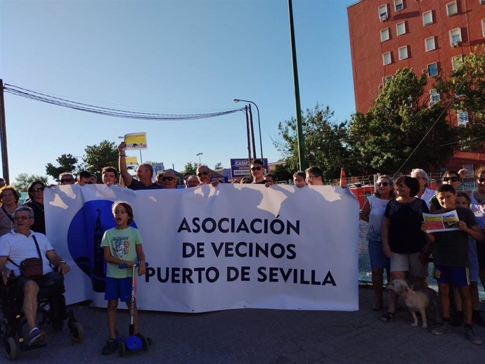 Concentración contra los retrasos del proyecto del colector emisario Puerto.