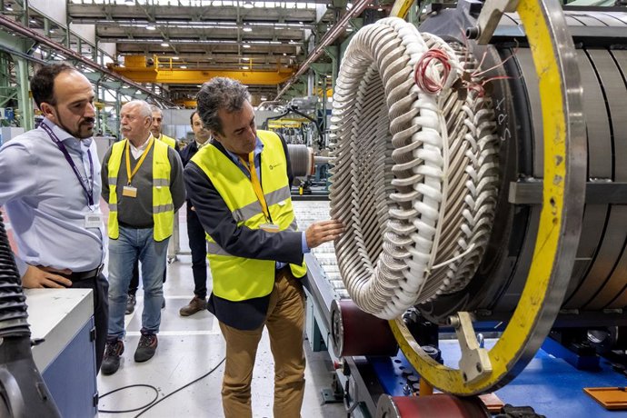 Archivo - Arxiu - Visita a una indústria