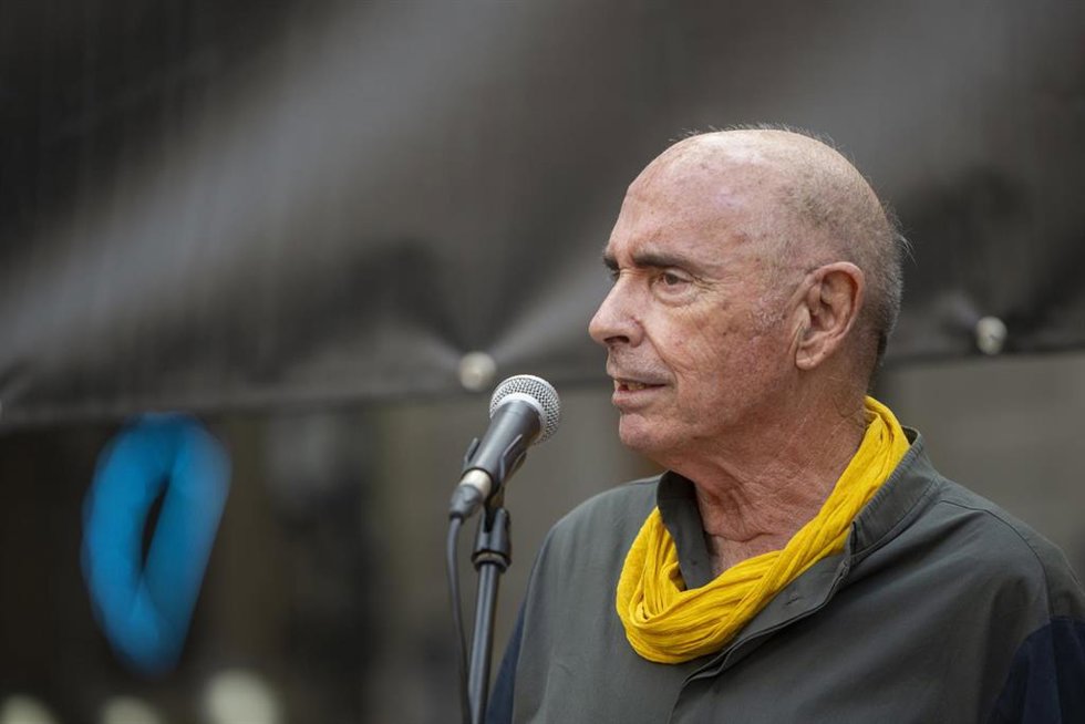 Archivo - El presidente de la ANC, Lluís Llach, interviene durante una manifestación para pedir la aplicación de la amnistía, a 13 de julio de 2024, en Barcelona, Catalunya (España)