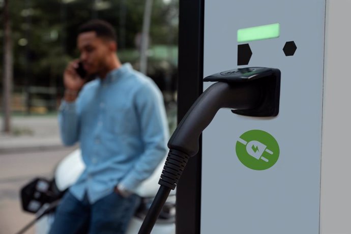 Punto recarga del vehículo eléctrico