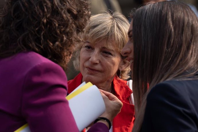 Archivo - La expresidenta del Parlament Carme Forcadell asiste a la Audiencia de Barcelona para apoyar exconseller de Interior de la Generalitat de Catalunya Miquel Buch, a su llegada a un juicio, a 28 de junio de 2023, en Barcelona, Catalunya (España). 