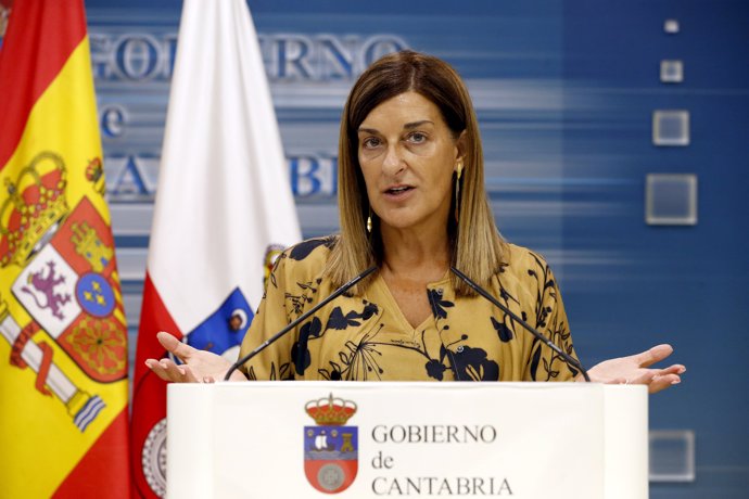 La presidenta de Cantabria, María José Sáenz de Buruaga