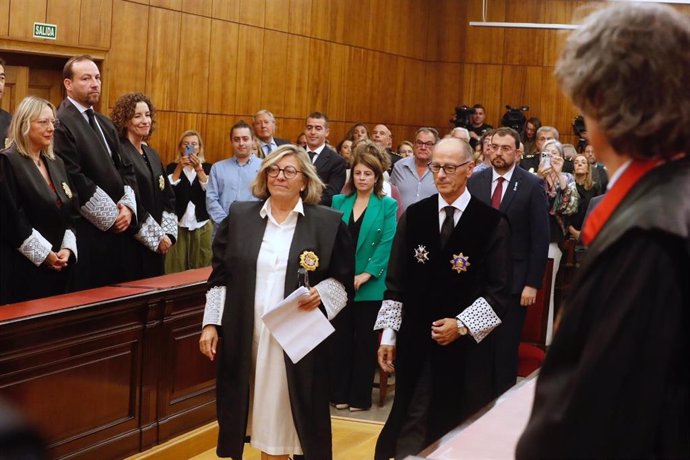 La nueva Fiscal Superior del Principado, María Eugenia Prendes Menéndez, en el acto de toma de posesión de su cargo.