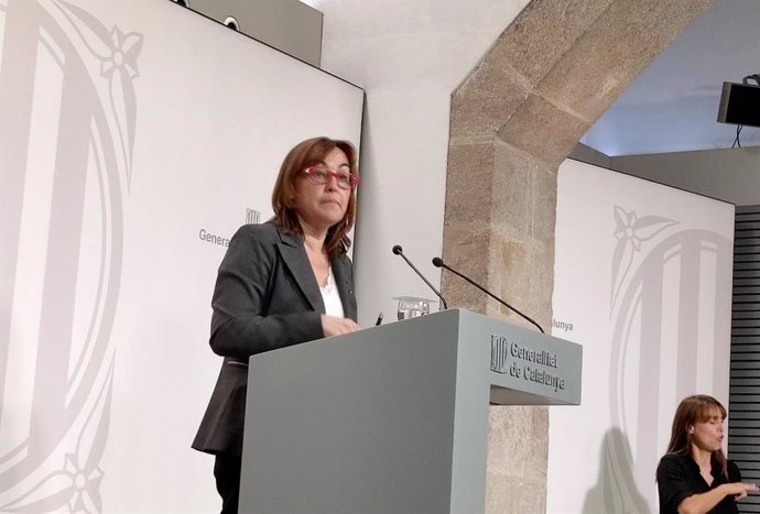 La portavoz del Govern y consellera de Territorio, Vivienda y Transición Ecológica, Sílvia Paneque, en la rueda de prensa posterior a la reunión del Consell Executiu en el Palau de la Generalitat en Barcelona (Catalunya), a 10 de septiembre de 2024