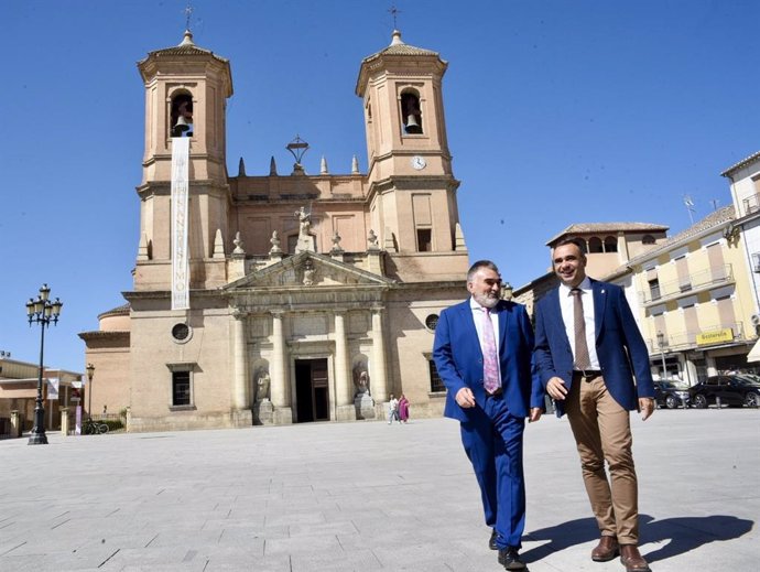 El alcalde de Santa Fe, Juan Cobo, y el presidente de la Diputación de Granada, Francis Rodríguez