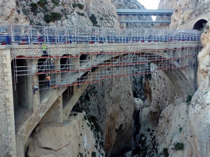 Obras de rehabilitación de un puente