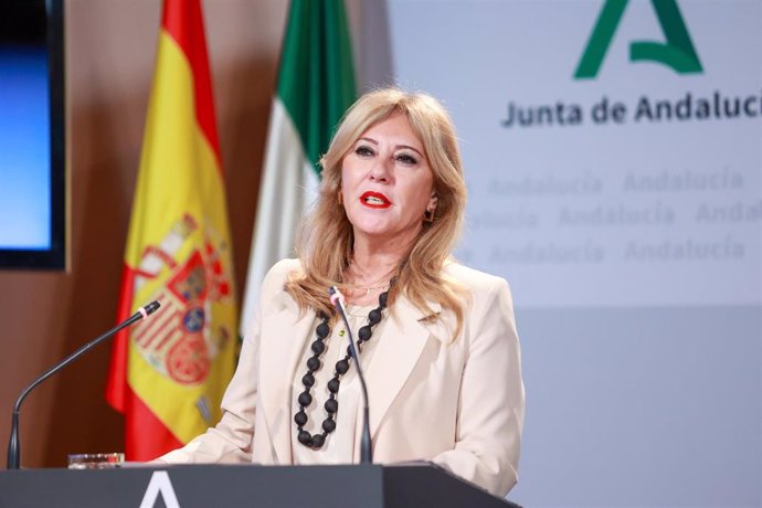 La consejera de Economía, Hacienda y Fondos Europeos y portavoz del Gobierno, Carolina España, comparece en la rueda de prensa posterior al Consejo de Gobierno de Andalucía. A 10 de septiembre de 2024, en Sevilla (Andalucía, España). El Consejo de Gobiern