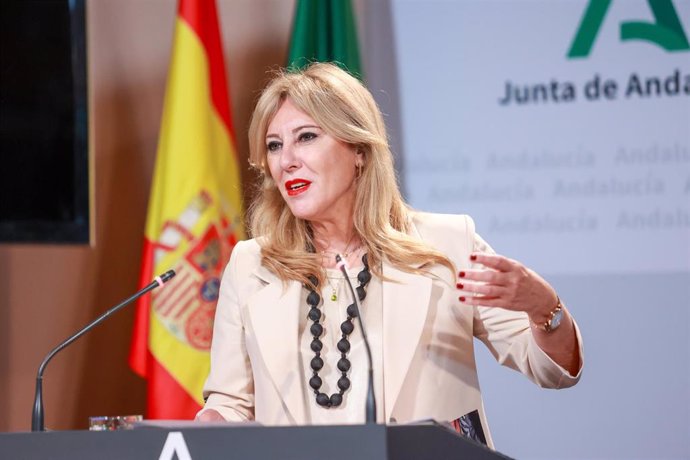 La consejera de Economía, Hacienda y Fondos Europeos y portavoz del Gobierno, Carolina España, comparece en la rueda de prensa posterior al Consejo de Gobierno de Andalucía. A 10 de septiembre de 2024, en Sevilla (Andalucía, España). El Consejo de Gobiern